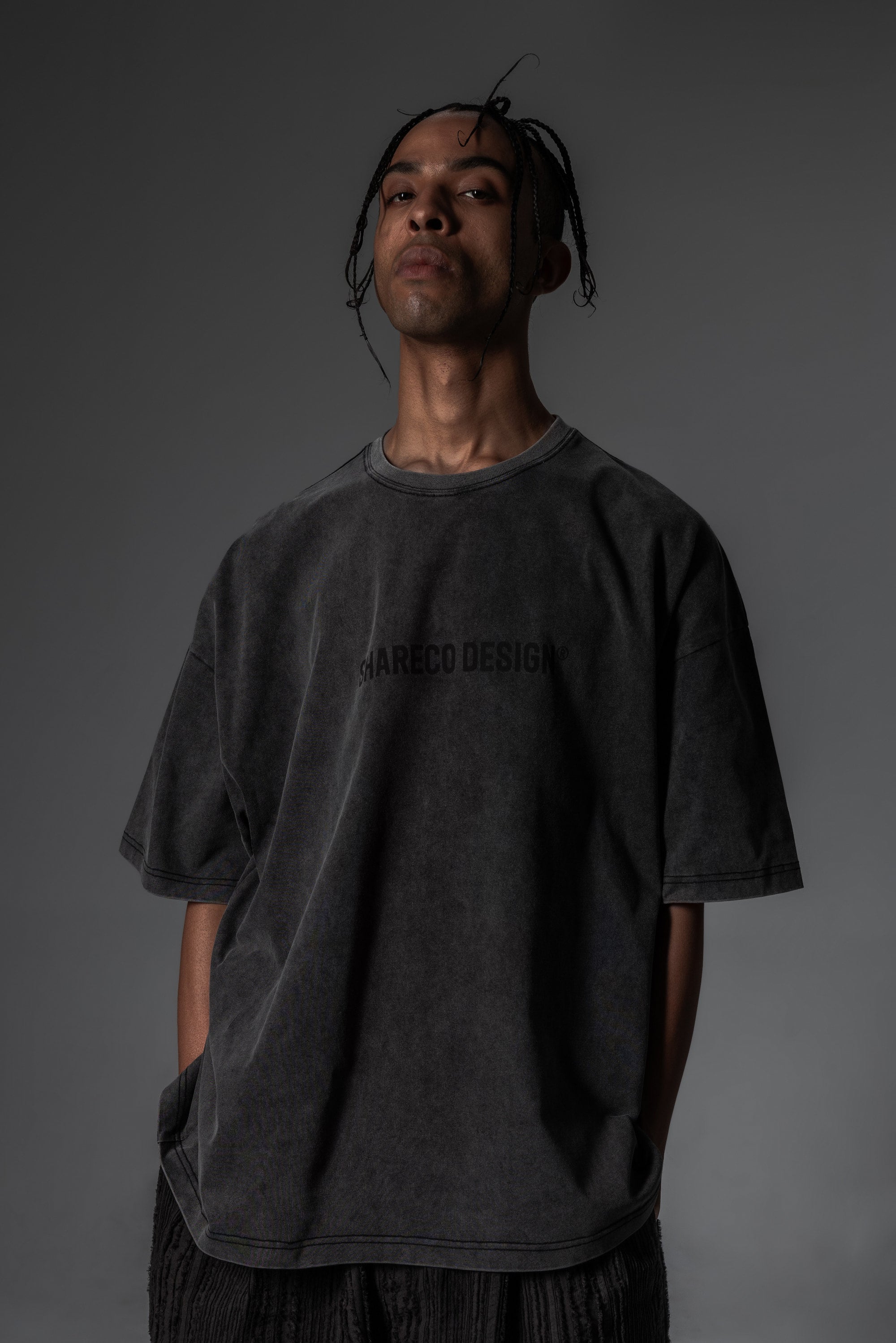 HEAVY WASHED LOGO TEE 水洗 LOGO 短 TEE (八月下旬依訂單順序出貨，現在下訂 優先寄出) - SHARECO DESIGN